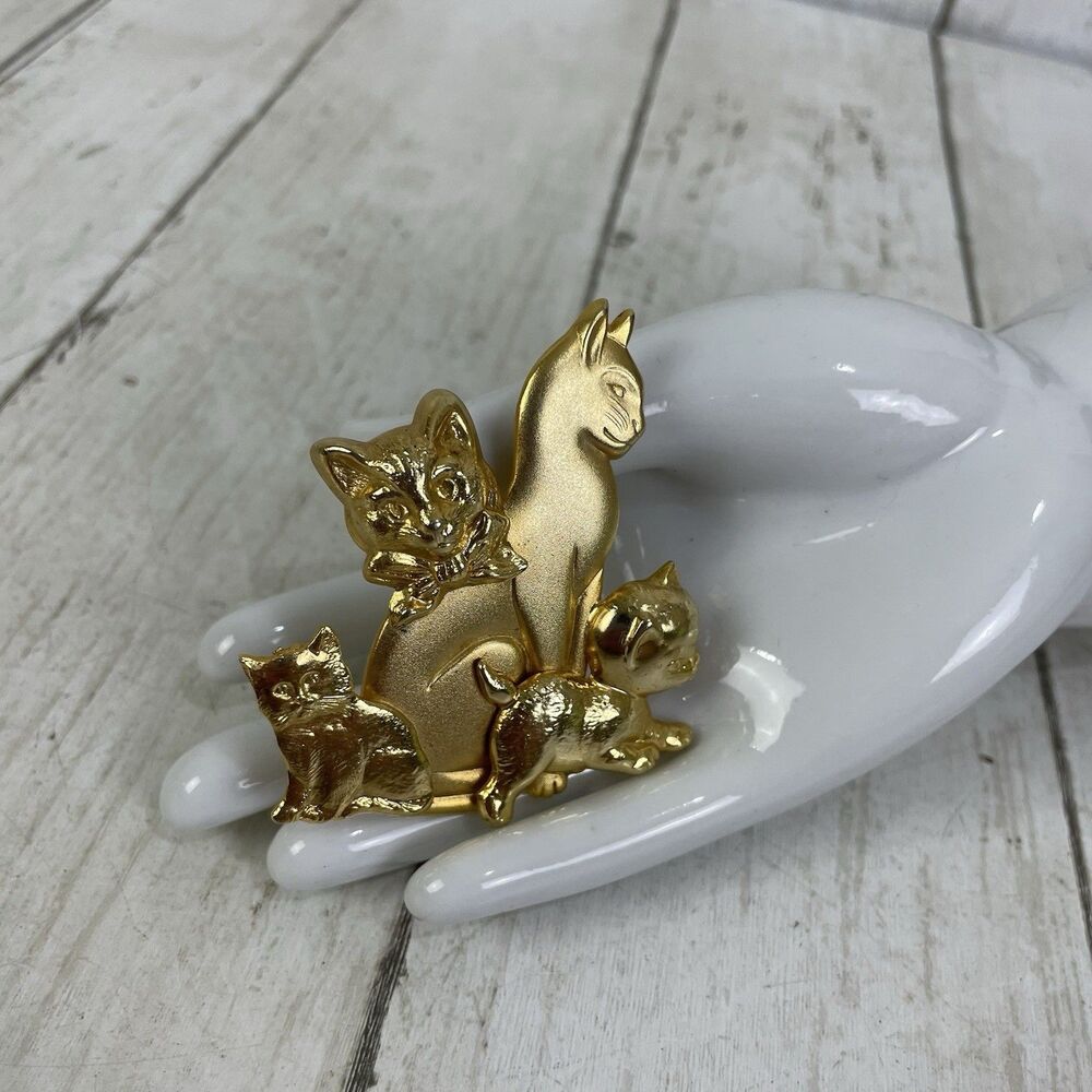 Gold Tone Cat & Kitten Brooch Pin - Cat Lovers